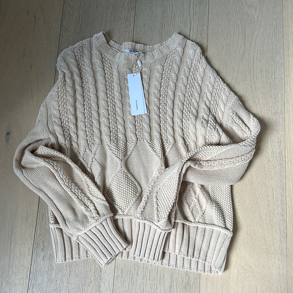 NWT 525 cream cable sweater XS